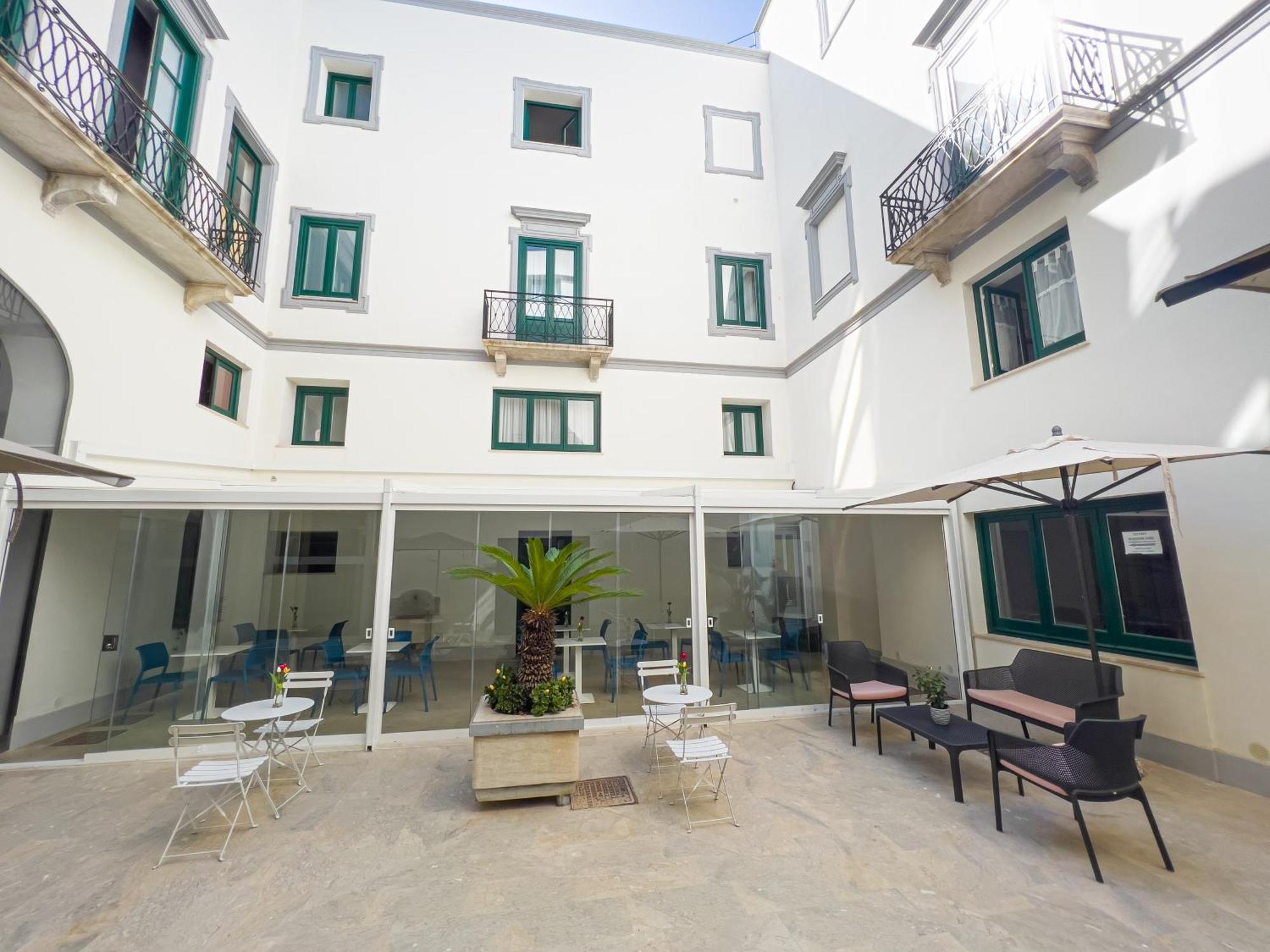 Historico Loft & Rooms Palazzo Adragna XIX Trapani Exterior photo