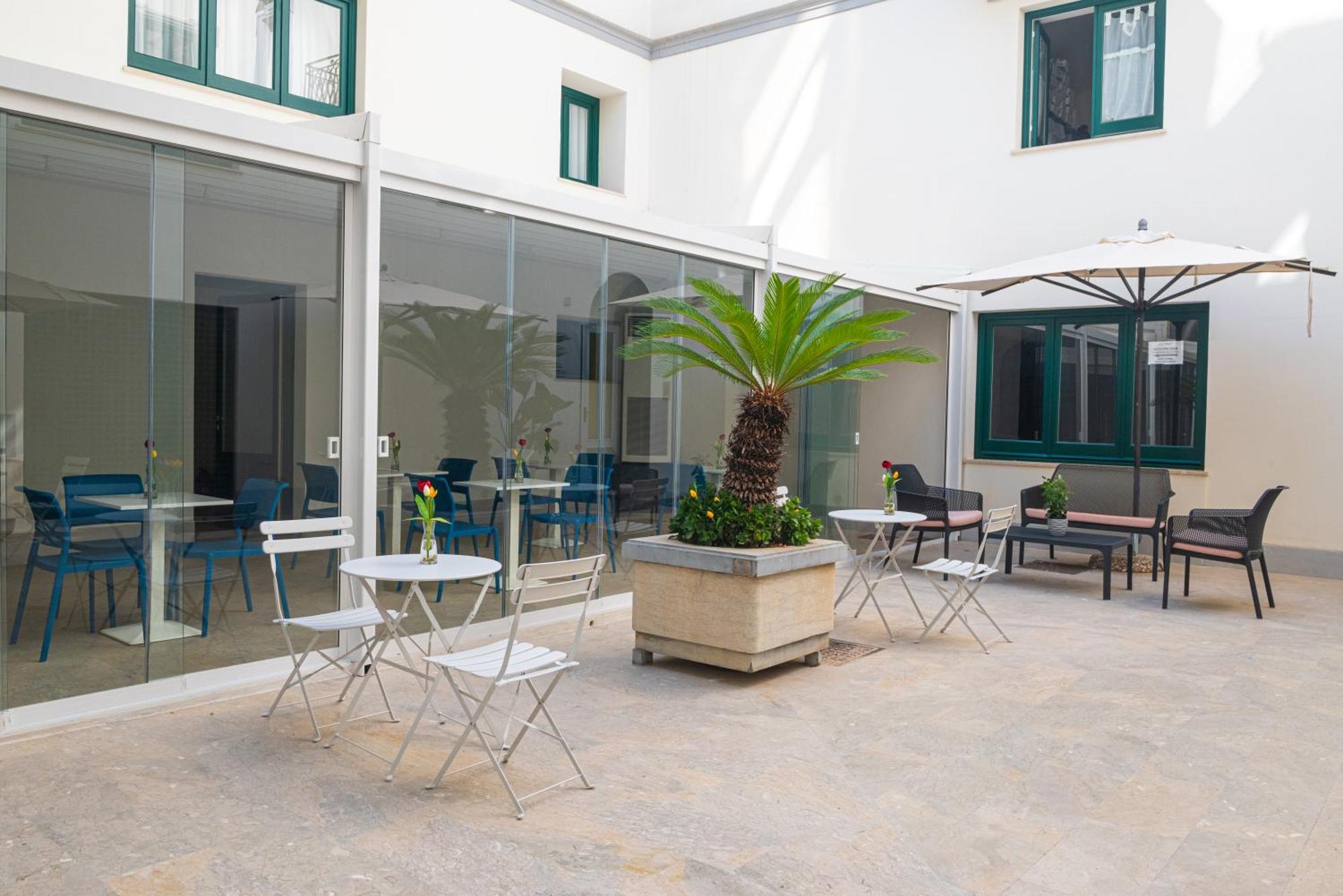 Historico Loft & Rooms Palazzo Adragna XIX Trapani Exterior photo